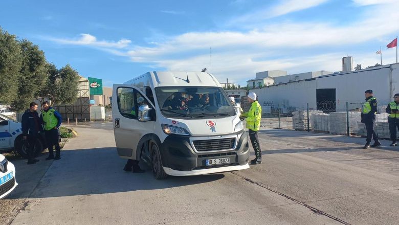 Balıkesir'de Servis Araçlarına Denetimler Artıyor
