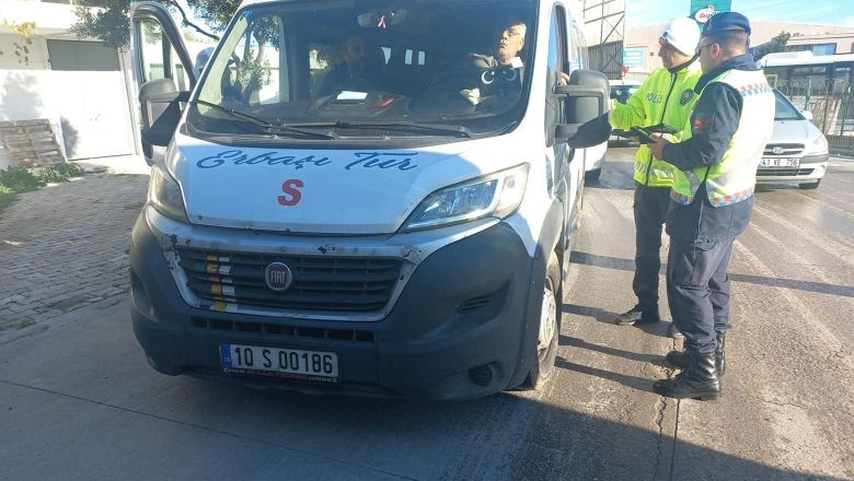 Balıkesir'de Servis Araçlarına Denetimler Artıyor
