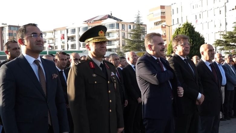 Edremit Atatürk'ü Sevdiği Şarkılarla Andı