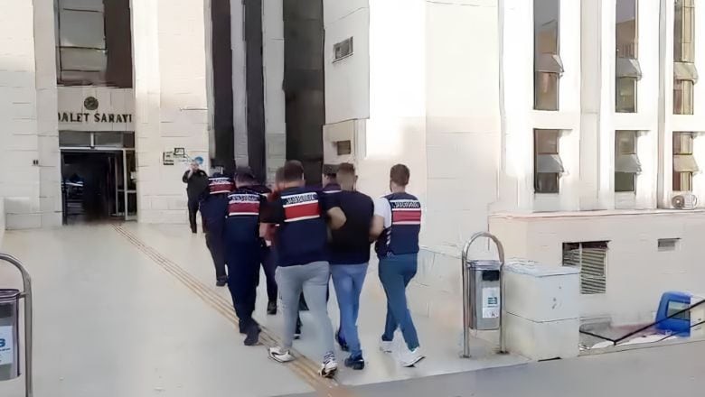 Hırsızların İzini Süren Jandarma Şüphelileri Adreslerinde Yakaladı