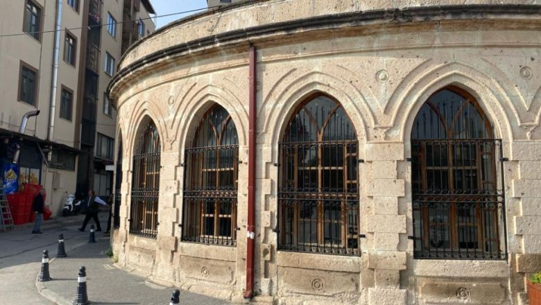 Karesi Bey Türbesi'nin İlginç Hikayesi
