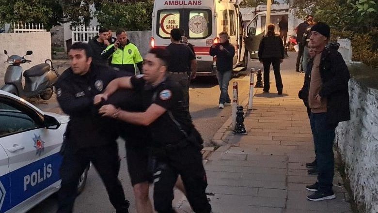 Korkunç Cinayet! Annesinin Boğazını Kesti