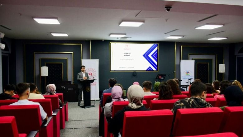 Müdür Özalp'ten Gençler İçin İş Birliği ve Destek Sözü