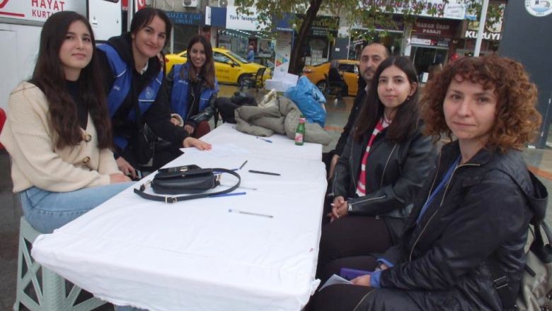 Üniversite Öğrencilerinden Kızılay'a Destek