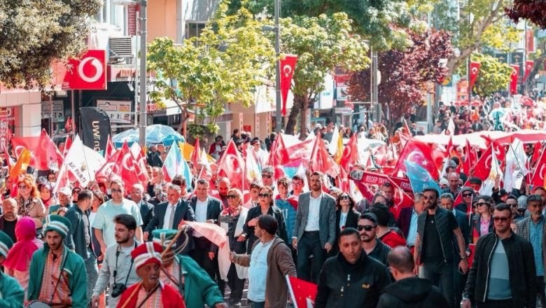 AK Parti Balıkesir Milletvekili Öztaylan'dan 21. Yıl Mesajı