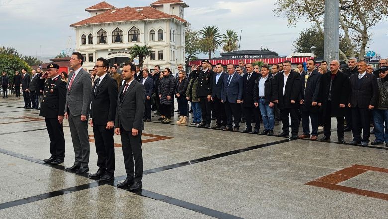 Bandırma'da Öğretmenler Günü Töreni Düzenlendi