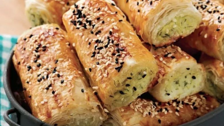 Zeytinyağlı Kabaklı Börek Tarifi