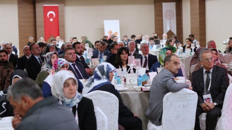 Milli Eğitim Bakanı Tekin: 'Bu Gençlik Sizlerin Eseri Olacak'