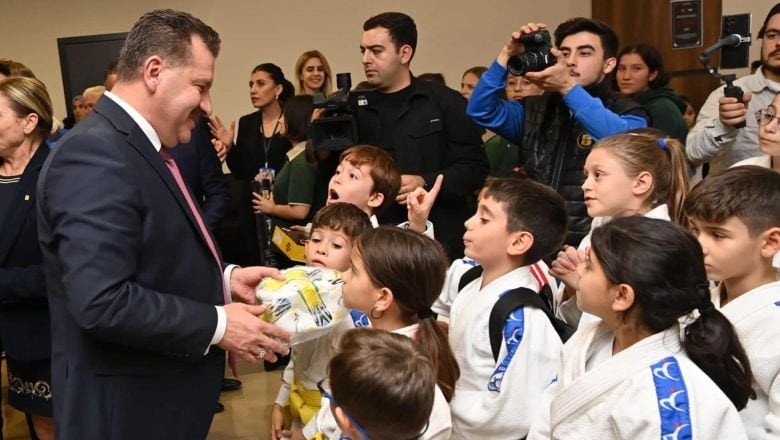 Çocukların Spor Malzemeleri Başkan Yılmaz’dan