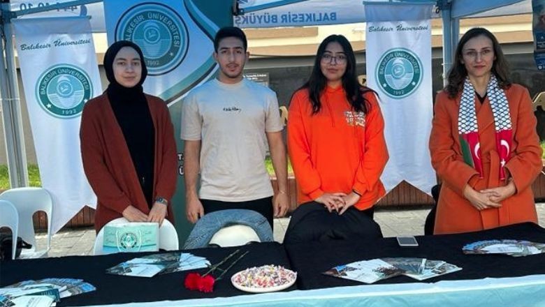 Balıkesir Üniversitesi'nden "Kadına Karşı Şiddete Dur De!"