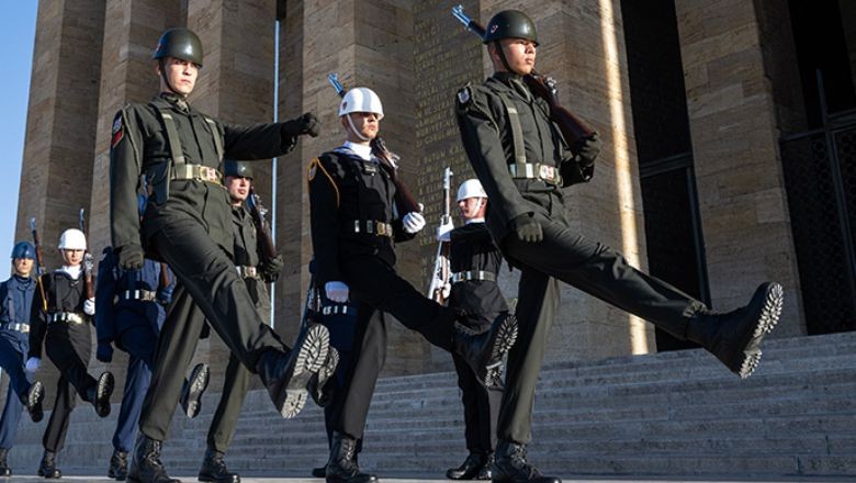 Anıtkabir'in Özel Askerleri: Saygı Nöbetçileri
