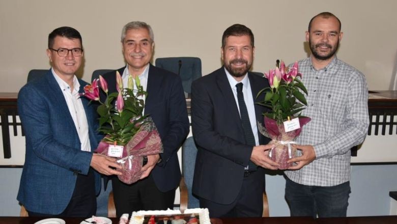 Sındırgı Belediye Personelinden Öğretmenler Günü Kutlaması