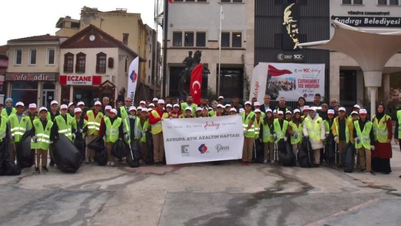 Sındırgı'nın Protokol ve Öğrencileri Bir Araya Geldi