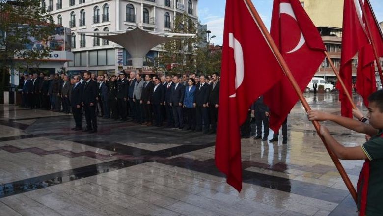 Sındırgı Belediye Personelinden Öğretmenler Günü Kutlaması