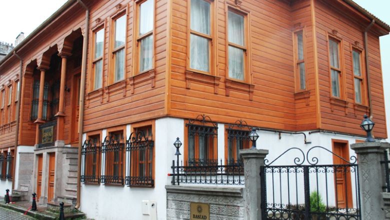 Balıkesir'in Tarihi Sütunlu Konak'ı
