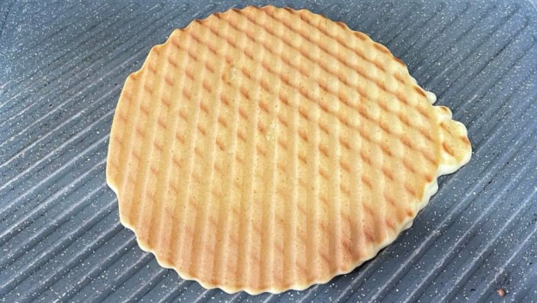 Tost Makinesinde Waffle Yapımı