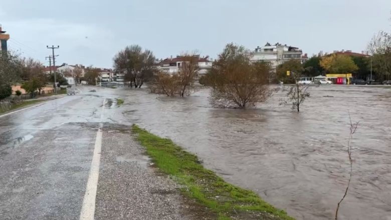 Edremit Zeytinli Çayı Taştı!