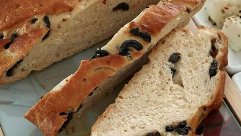 Balıkesir Zeytininin Eşsiz Lezzetiyle Buluşan Ekmek!