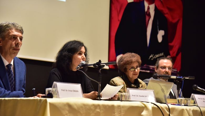 Balıkesir'de 'Türkçenin Yüzyılı' Konuşuldu