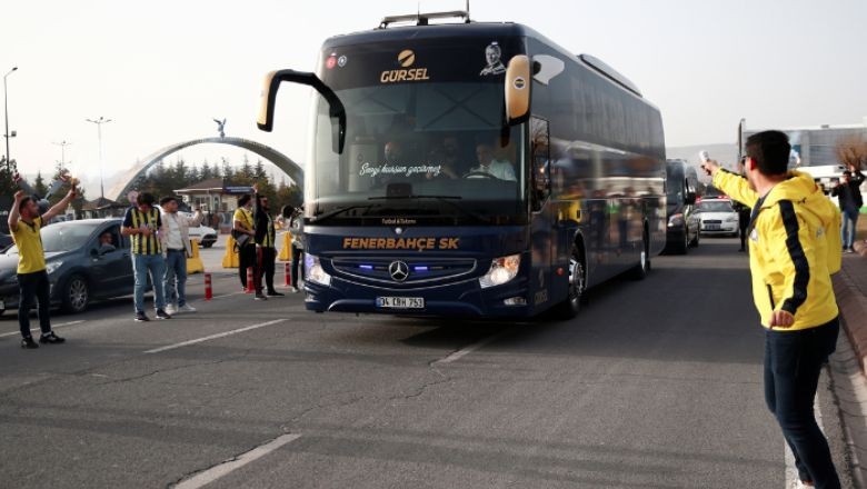 Fenerbahçe Kafilesi Stada Ulaştı