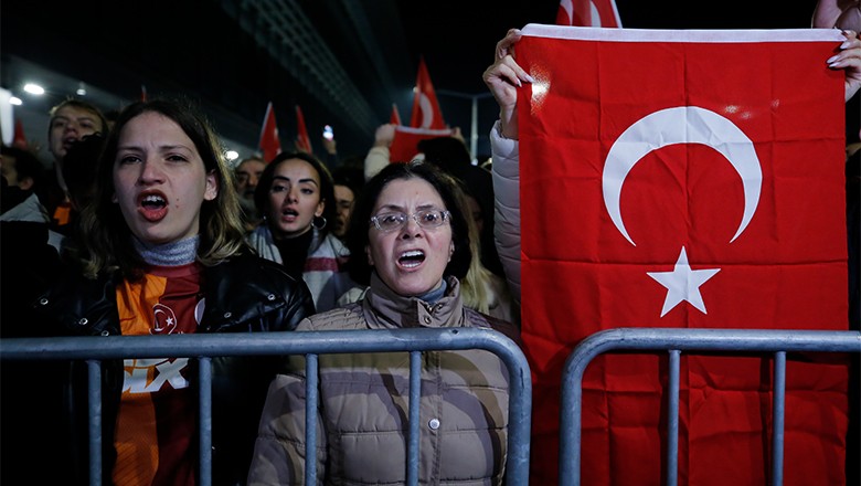 Galatasaray Futbol Takımı, İstanbul'a döndü
