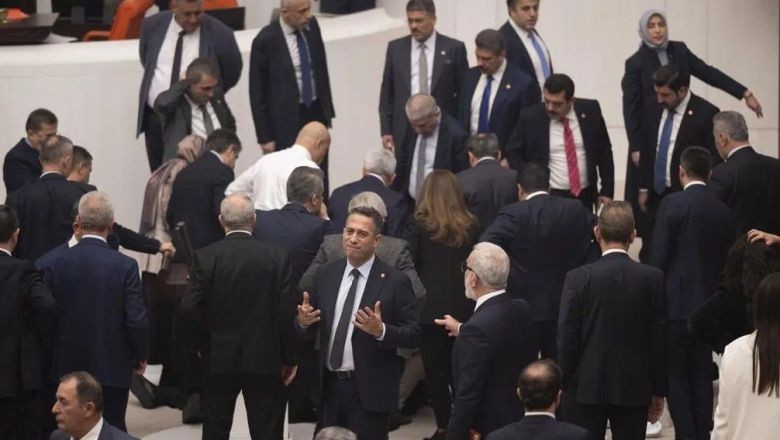 İYİ Partili Çömez 'Son nefesine kadar hakikati haykırdı'