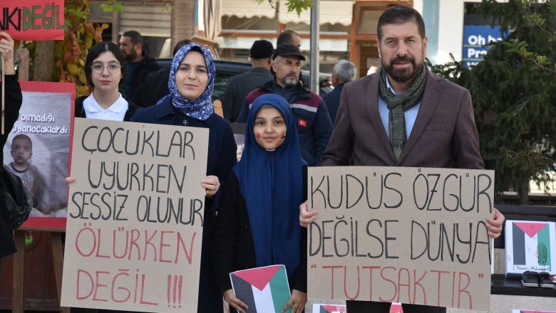 Sındırgı'da İmam Hatipli Öğrencilerden Filistin'e Destek Kermesi