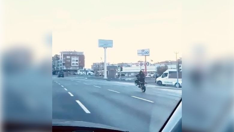 Tek Teker Üzerinde Dakikalarca Trafiği Riske Attı