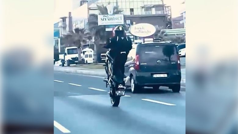 Tek Teker Üzerinde Dakikalarca Trafiği Riske Attı