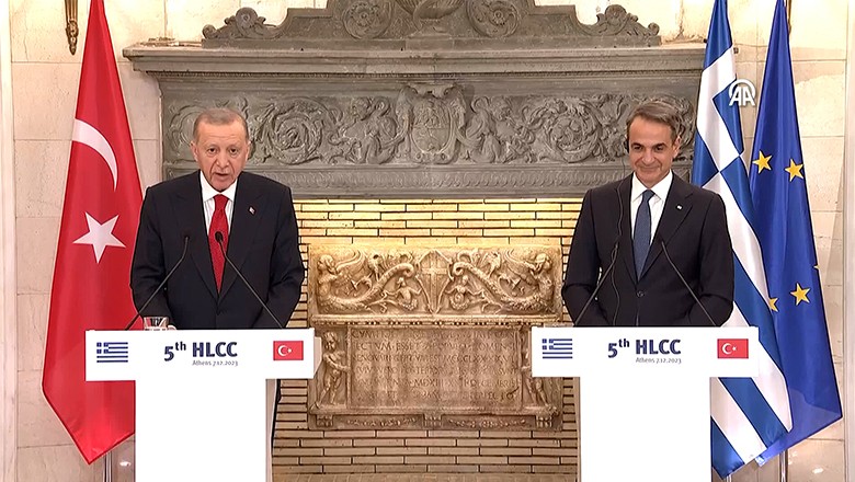 Erdoğan: "Yunanistan ile aramızda çözülemeyecek hiçbir sorun yok"
