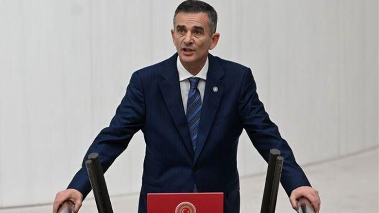 İyi Partili Milletvekili Ümit Dikbayır Partisinden İhraç Edildi.