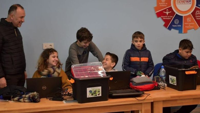 Balıkesir Gençlik Merkezleri'nde Teknoloji ve Eğlence Buluşuyor