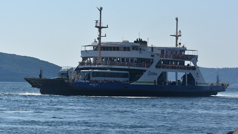 Gökçeada ve Bozcaada'ya arabalı vapur seferleri iptal edildi