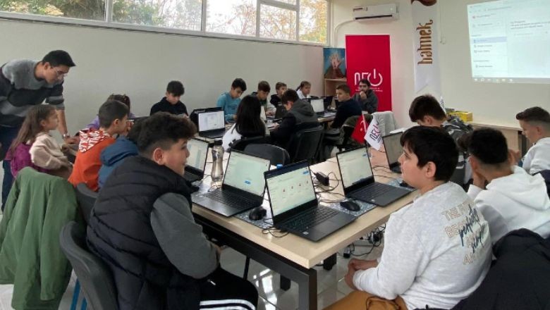 Balıkesir'de Geleceğin Programcıları Yetişiyor