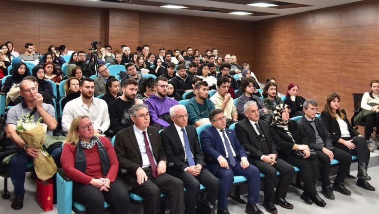 Osmanlı Padişah Haremi Konferansla Aydınlandı