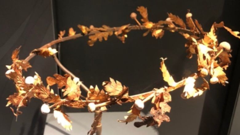 Umurlar Köyü Kadınları Meşe Tacı Geleneği