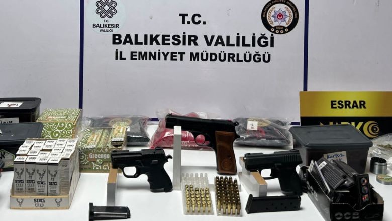2 Tabanca 70 Adet Fişek Ele Geçti