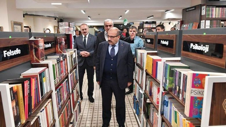Balıkesir Valisi Ustaoğlu'ndan TDV Kitabevi'ne Değerlendirme