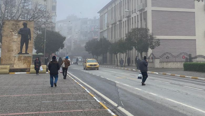 Balıkesir'de Yoğun Sis Etkili Oldu