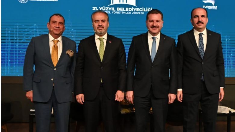 Yücel Yılmaz Yerel Yönetimler Zirvesinde