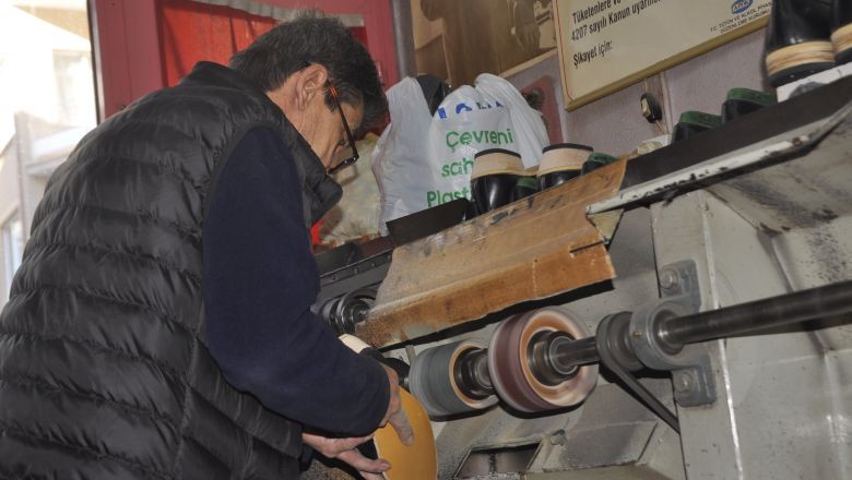 Balıkesir Ayakkabıcılar Çarşısı'nda 50 Yıllık Gelenek