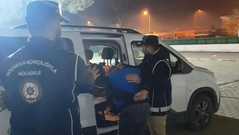 Balıkesir'de 11 Göçmen ve 2 Organizatör Gözaltında