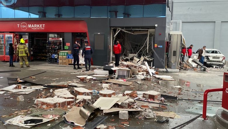 Balıkesir'de Bir Benzinlikte Patlama Meydana Geldi