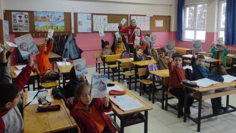 Balıkesirli Çocuklar Yazarlarla Buluşuyor
