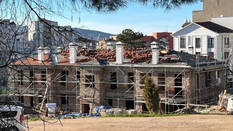 Bandırma'nın Mirasında Çatı Yapıldı Ama Tehlike Devam Ediyor