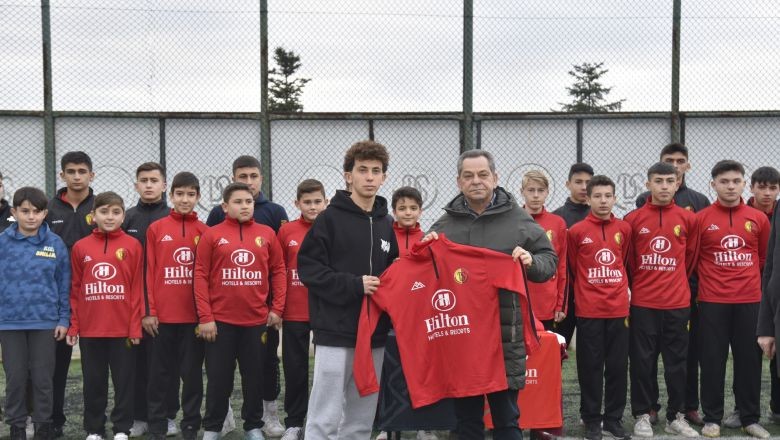 İlkay Gündoğan'ın Dursunbey Futboluna Desteği Sürüyor