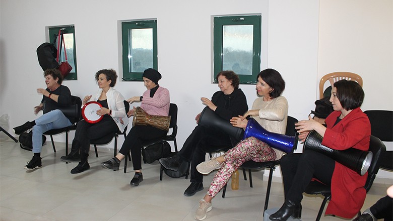 Kadınlardan darbuda ritim kursuna yoğun ilgi