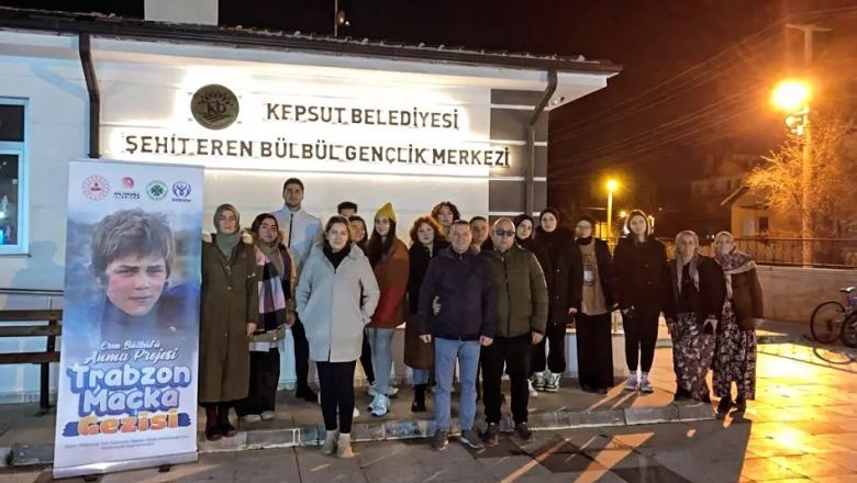 Kepsutlu Öğrenciler Eren Bülbül'ün Memleketine Gidiyor