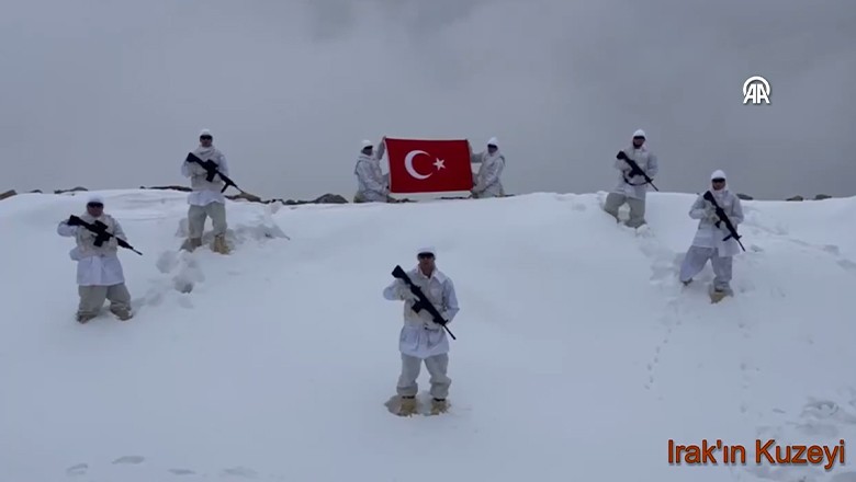 Mehmetçik'ten Tüm Türkiye'ye Yeni Yıl Mesajı