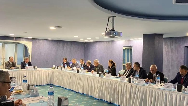 Müdür Tatlı İlçe Müdürleri İle Toplandı